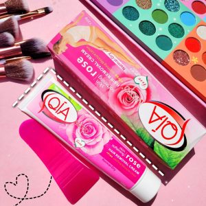 کرم موبر گل رز