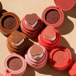 کوشن خیس رژگونه کاریته شماره 04