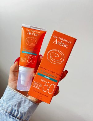 ضدافتاب بی رنگ ترمیمی اون Avene