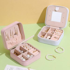 جعبه جواهر صورتی