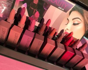 پک رژلب جامد 12تایی لوریانا